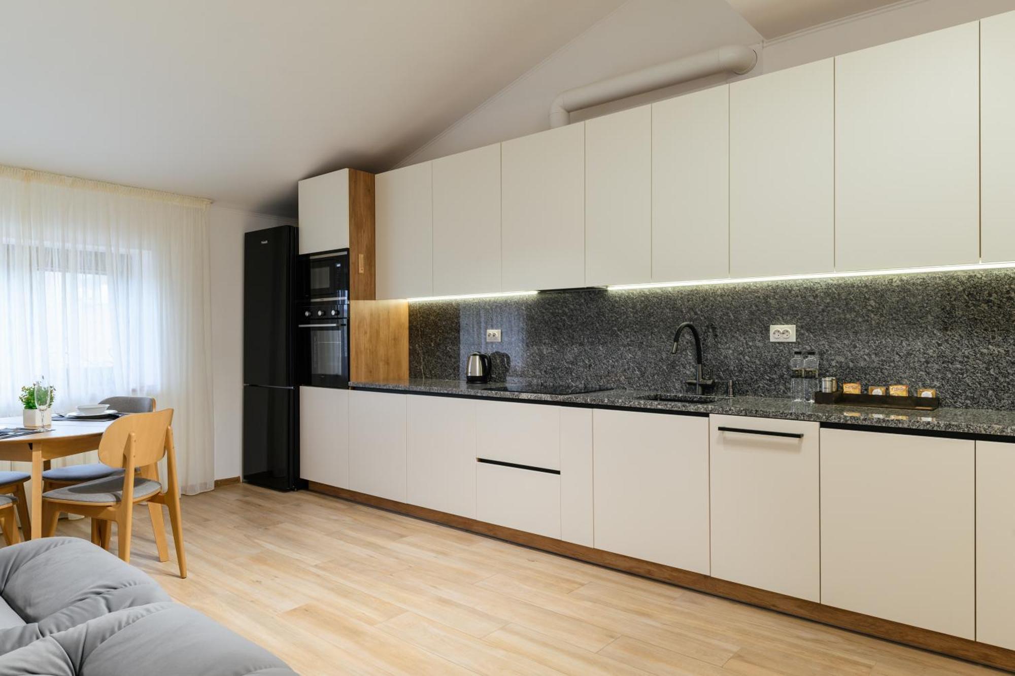 Luxury Apartments Uzhorod Exterior foto