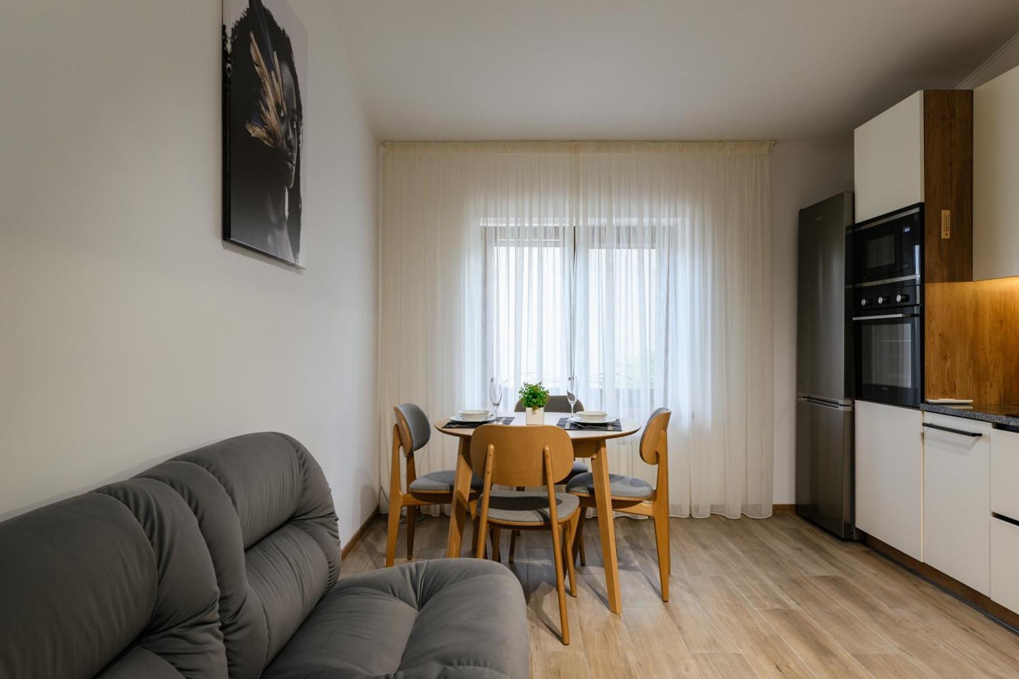 Luxury Apartments Uzhorod Exterior foto